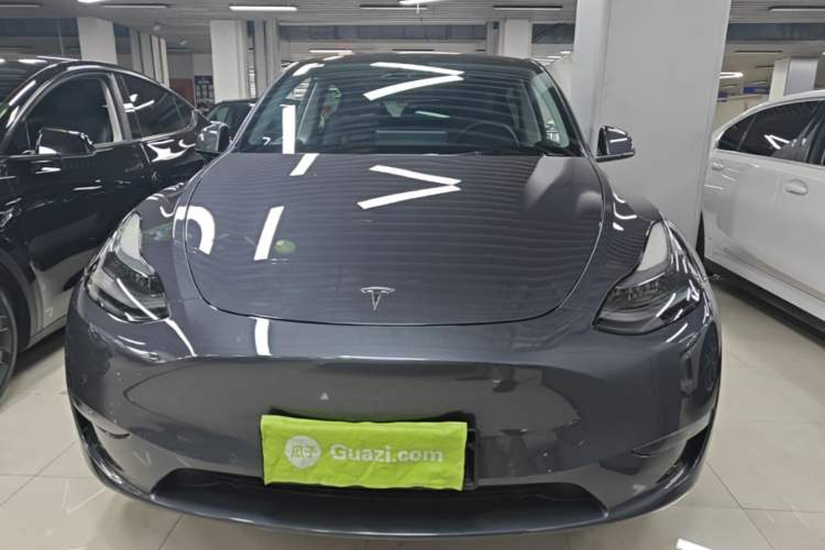 Used Tesla Model Y 2023 Long-Range All-Wheel-Drive Version Front
