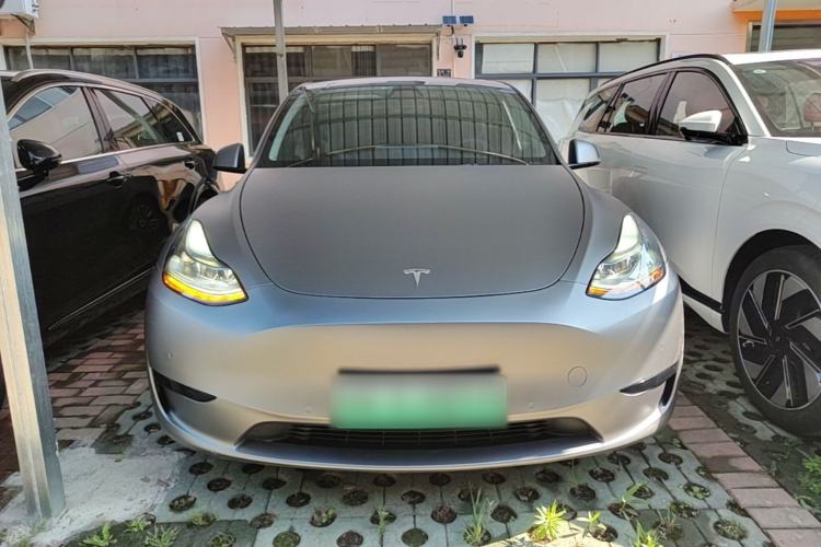 Used Tesla Model Y 2023 Rear-Wheel-Drive Version Front