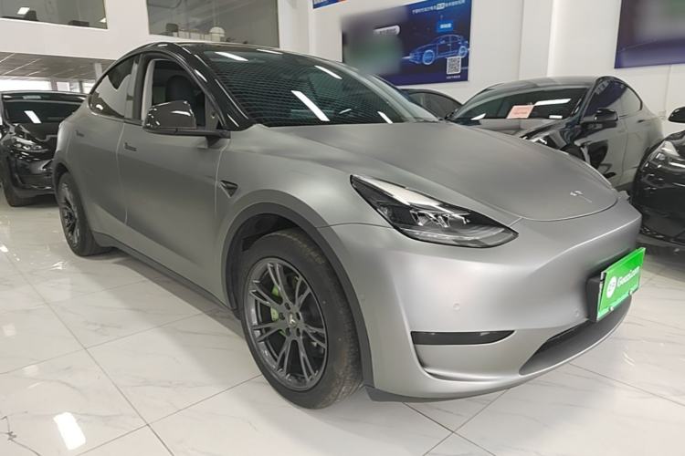 Used Tesla Model Y 2023 Rear-Wheel-Drive Version Front Right 45 Deg