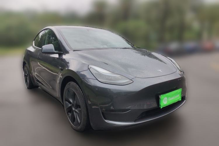 Used Tesla Model Y 2023 Long-Range All-Wheel-Drive Version Front Right 45 Deg