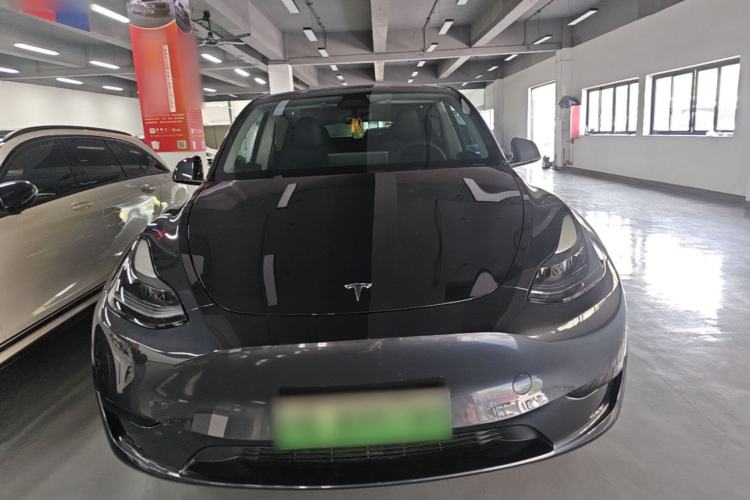 Used Tesla Model Y 2023 Rear-Wheel-Drive Version Front