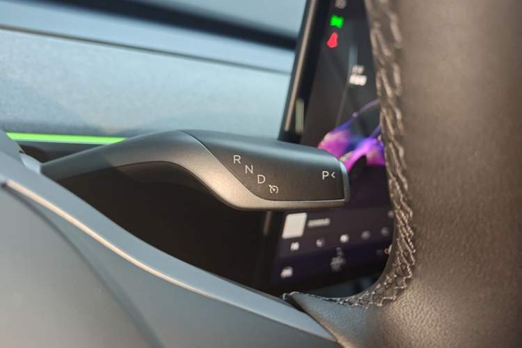 Used Tesla Model Y 2023 Long-Range All-Wheel-Drive Version Gear Lever
