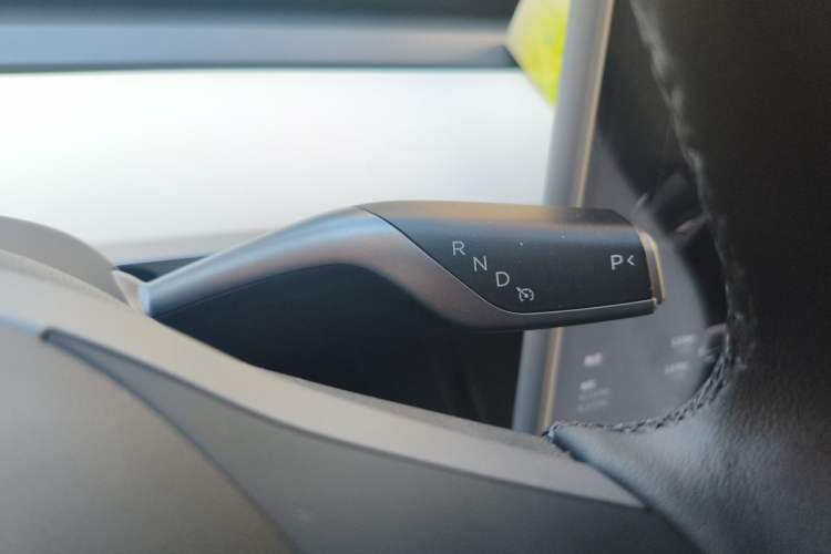 Used Tesla Model Y 2023 Long-Range All-Wheel-Drive Version Gear Lever
