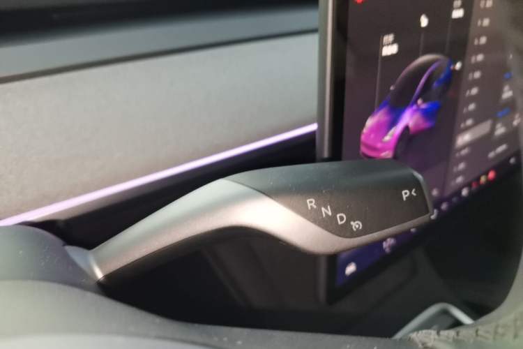 Used Tesla Model Y 2023 Long-Range All-Wheel-Drive Version Gear Lever