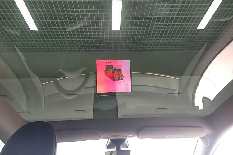 Used Tesla Model Y 2023 Rear-Wheel-Drive Version Headliner