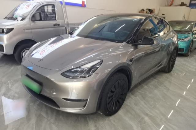 Used Tesla Model Y 2023 Long-Range All-Wheel-Drive Version