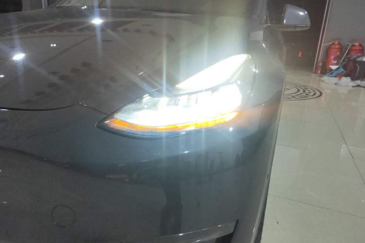 Used Tesla Model Y 2023 Long-Range All-Wheel-Drive Version Left Front Headlight
