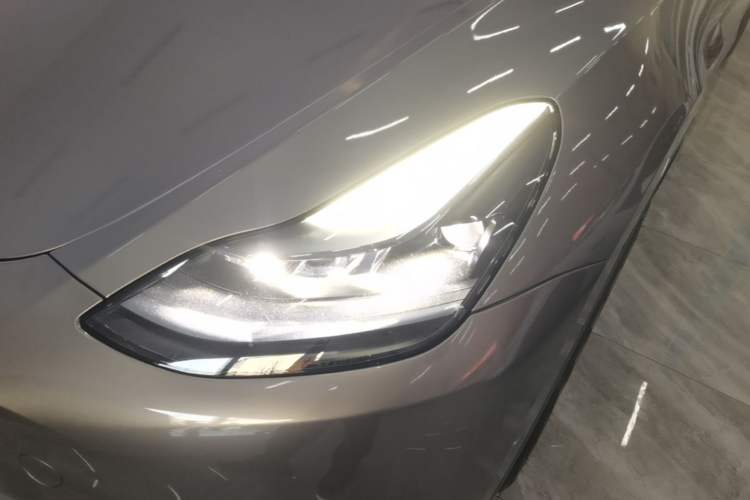 Used Tesla Model Y 2023 Long-Range All-Wheel-Drive Version Left Front Headlight