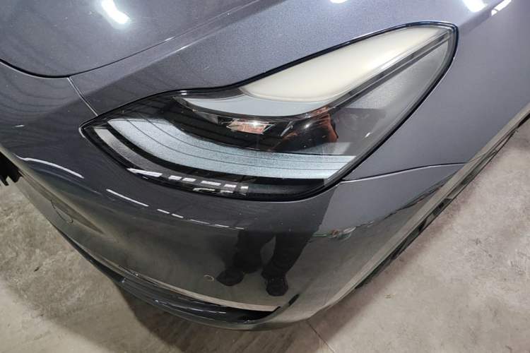 Used Tesla Model Y 2023 Long-Range All-Wheel-Drive Version Left Front Headlight