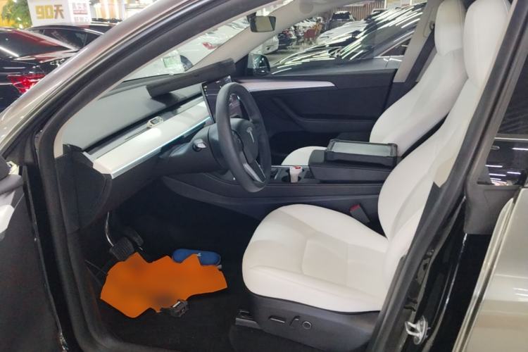 Used Tesla Model Y 2023 Rear-Wheel-Drive Version Left Front Seat