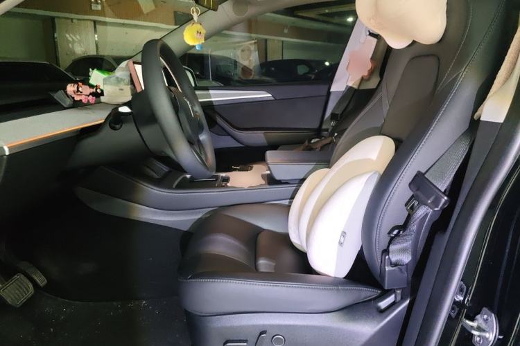 Used Tesla Model Y 2023 Rear-Wheel-Drive Version Left Front Seat