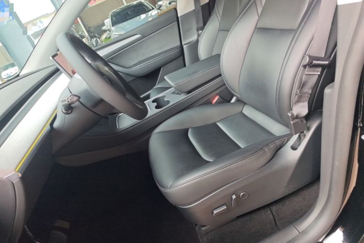 Used Tesla Model Y 2023 Rear-Wheel-Drive Version Left Front Seat