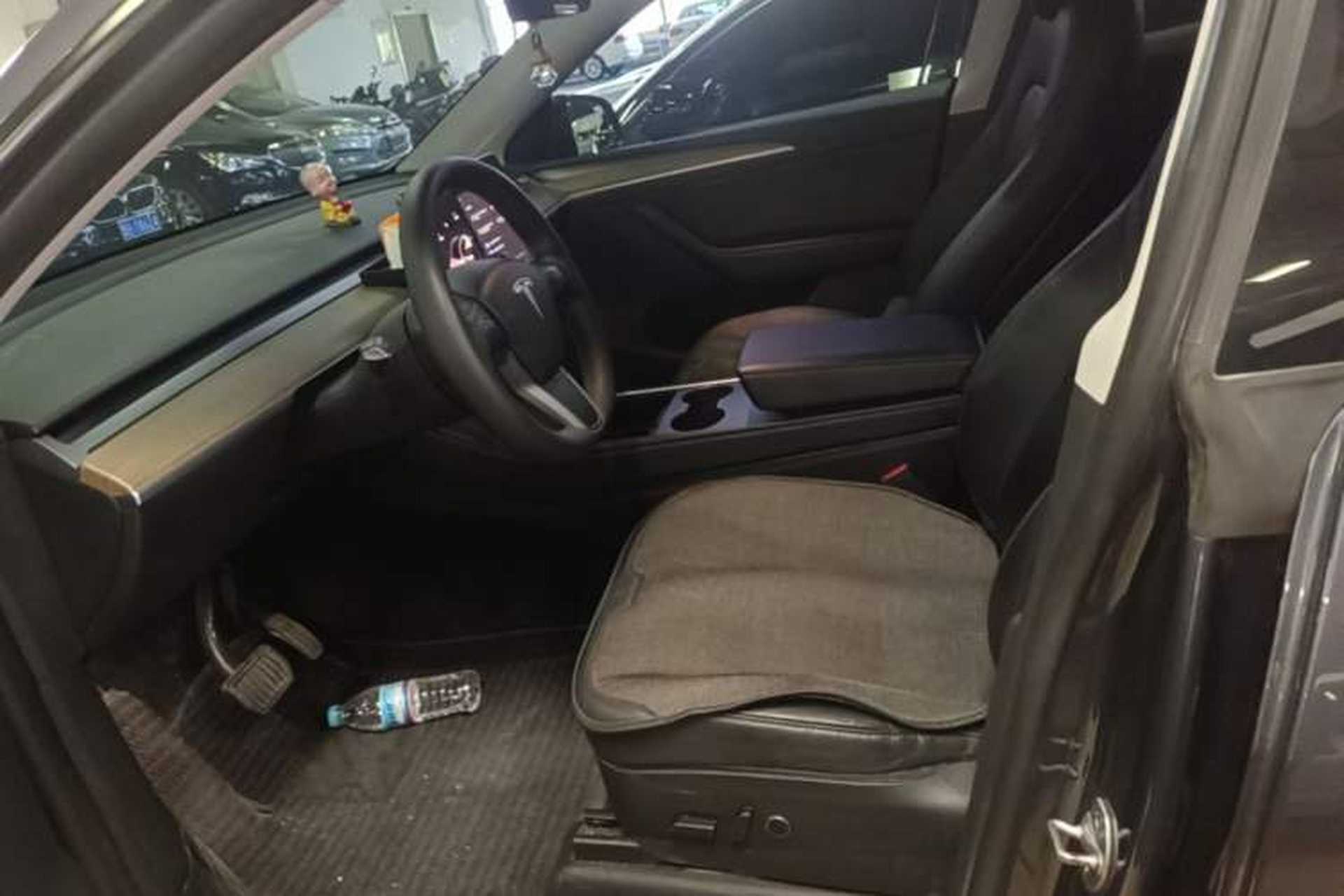 Used Tesla Model Y 2023 Rear-Wheel-Drive Version Left Front Seat