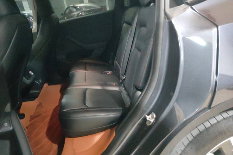 Used Tesla Model Y 2023 Long-Range All-Wheel-Drive Version Left Rear Seat