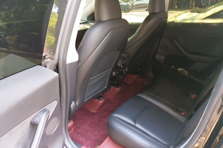 Used Tesla Model Y 2023 Rear-Wheel-Drive Version Left Rear Seat