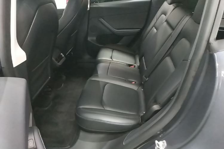 Used Tesla Model Y 2023 Rear-Wheel-Drive Version Left Rear Seat
