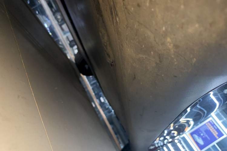 Used Tesla Model Y 2023 Rear-Wheel-Drive Version Left Side Sill