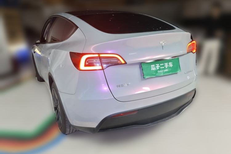 Used Tesla Model Y 2023 Rear-Wheel-Drive Version Rear Left 45 Deg