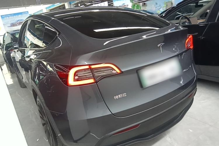 Used Tesla Model Y 2023 Rear-Wheel-Drive Version Rear Left 45 Deg