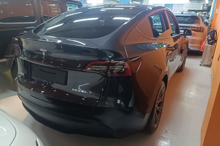 Used Tesla Model Y 2023 Rear-Wheel-Drive Version Rear Right 45 Deg