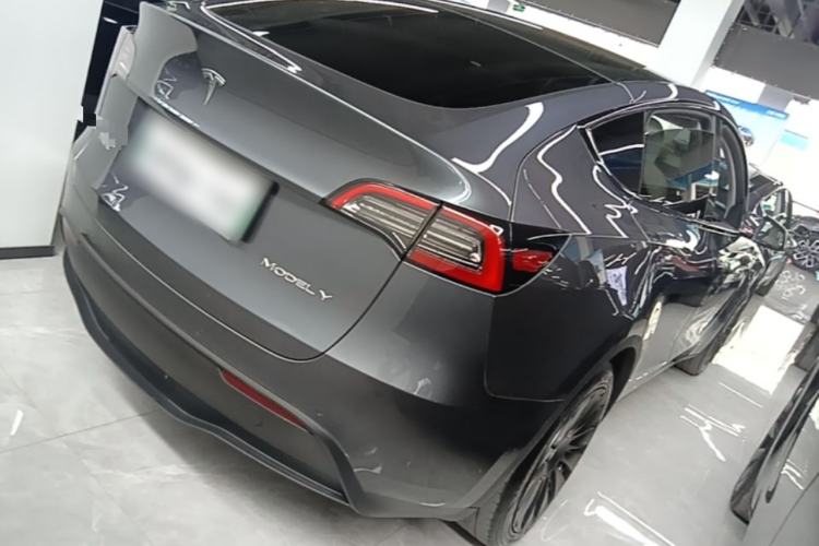 Used Tesla Model Y 2023 Rear-Wheel-Drive Version Rear Right 45 Deg