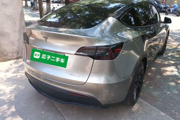 Used Tesla Model Y 2023 Rear-Wheel-Drive Version Rear Right 45 Deg