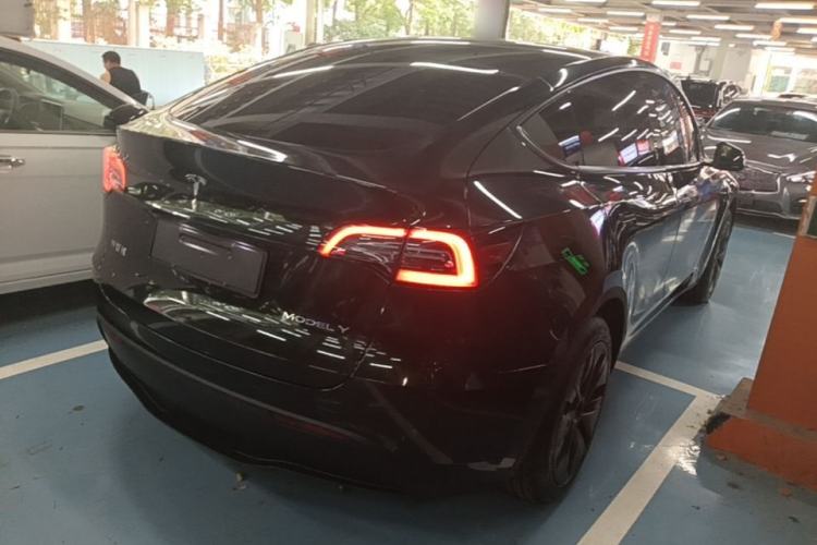 Used Tesla Model Y 2023 Rear-Wheel-Drive Version Rear Right 45 Deg