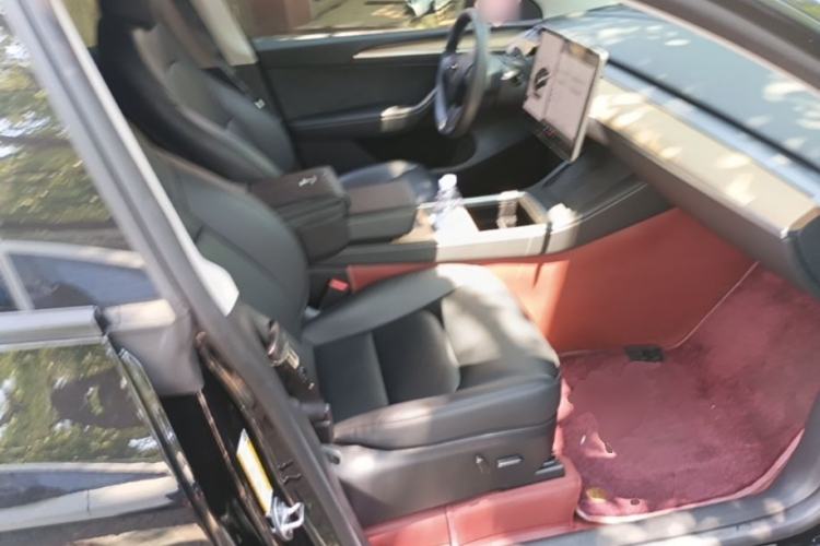 Used Tesla Model Y 2023 Rear-Wheel-Drive Version Right Front Seat