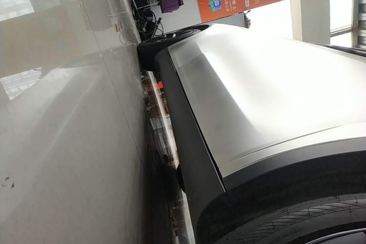 Used Tesla Model Y 2023 Rear-Wheel-Drive Version Right Side Sill