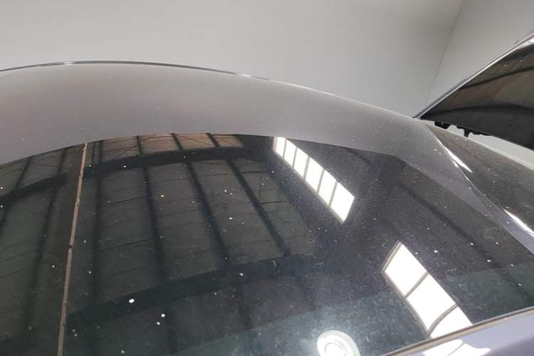 Used Tesla Model Y 2023 Long-Range All-Wheel-Drive Version Roof