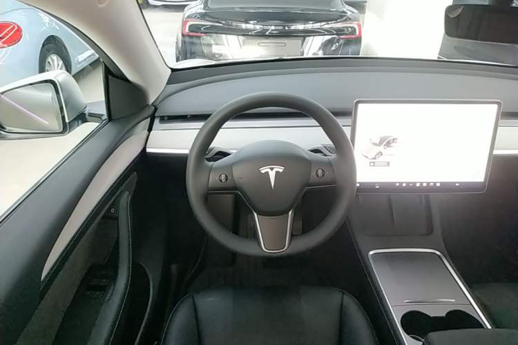 Used Tesla Model Y 2023 Rear-Wheel-Drive Version Steering Wheel