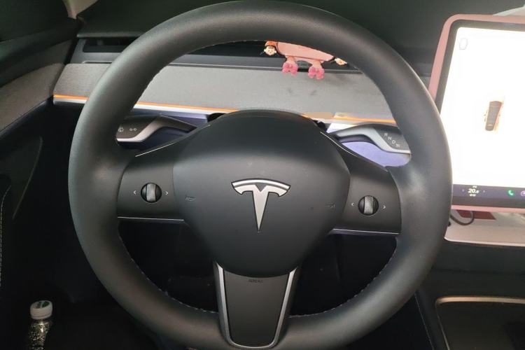 Used Tesla Model Y 2023 Rear-Wheel-Drive Version Steering Wheel