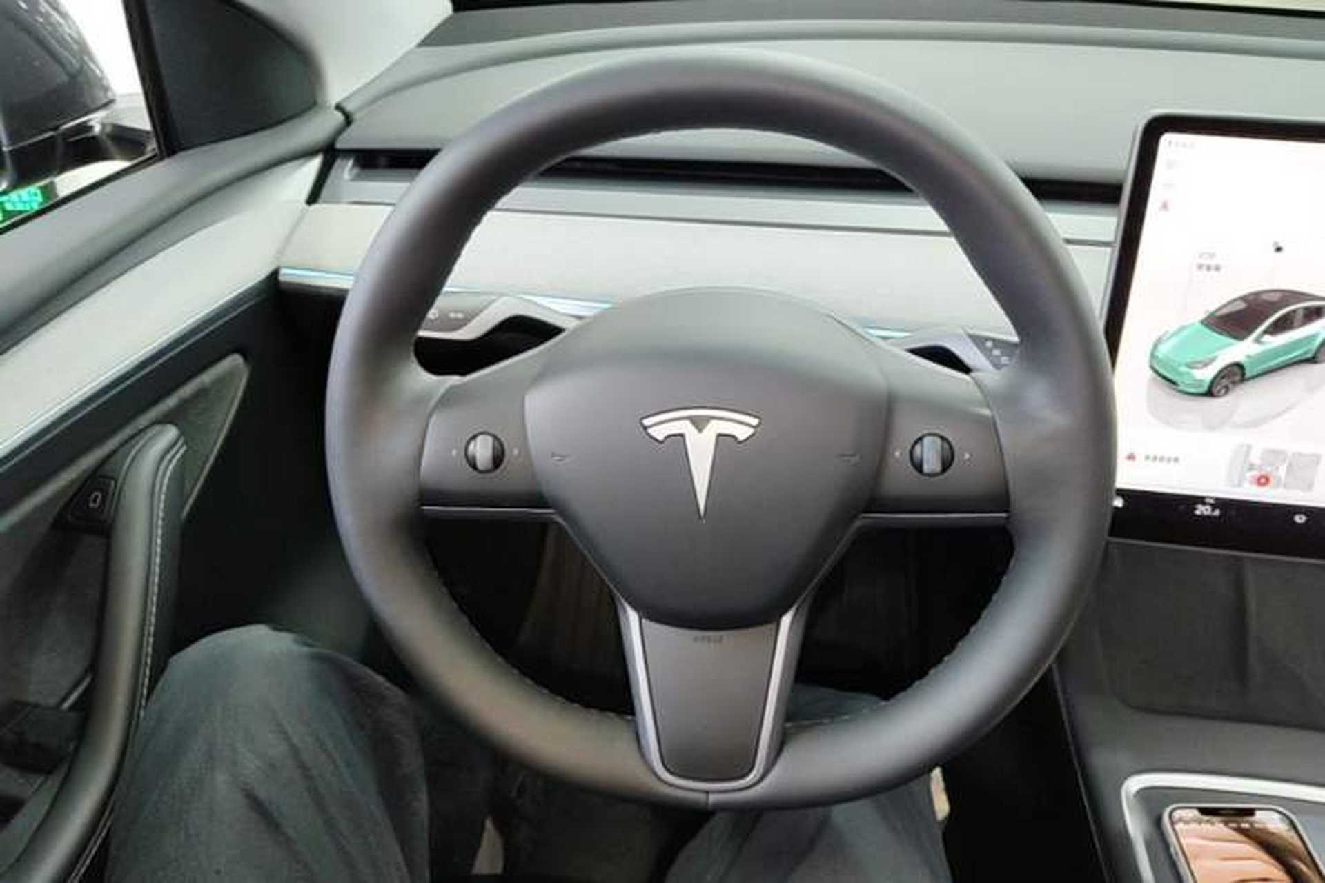 Used Tesla Model Y 2023 Rear-Wheel-Drive Version Steering Wheel