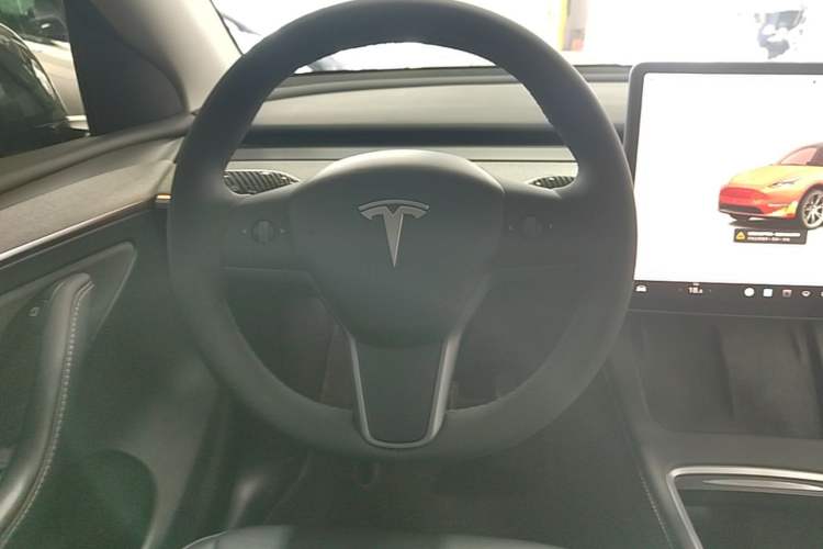 Used Tesla Model Y 2023 Rear-Wheel-Drive Version Steering Wheel
