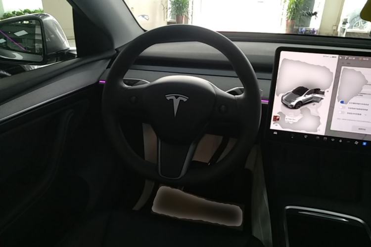 Used Tesla Model Y 2023 Rear-Wheel-Drive Version Steering Wheel