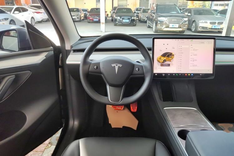 Used Tesla Model Y 2023 Rear-Wheel-Drive Version Steering Wheel