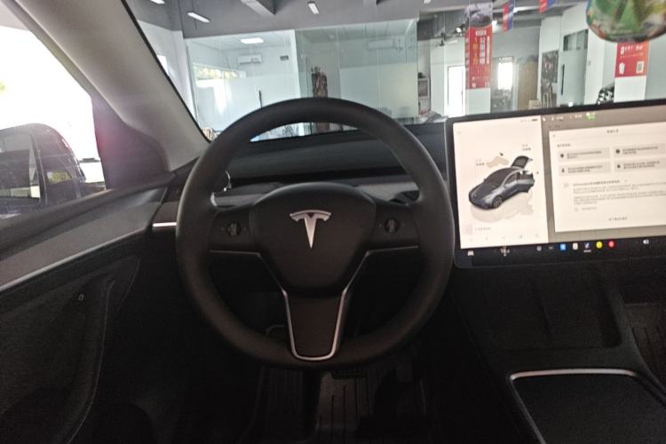Used Tesla Model Y 2023 Rear-Wheel-Drive Version Steering Wheel