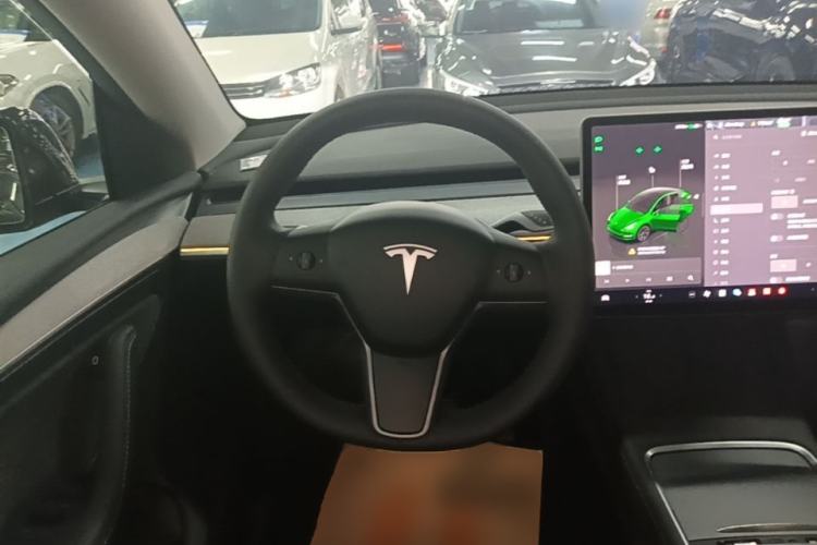Used Tesla Model Y 2023 Rear-Wheel-Drive Version Steering Wheel