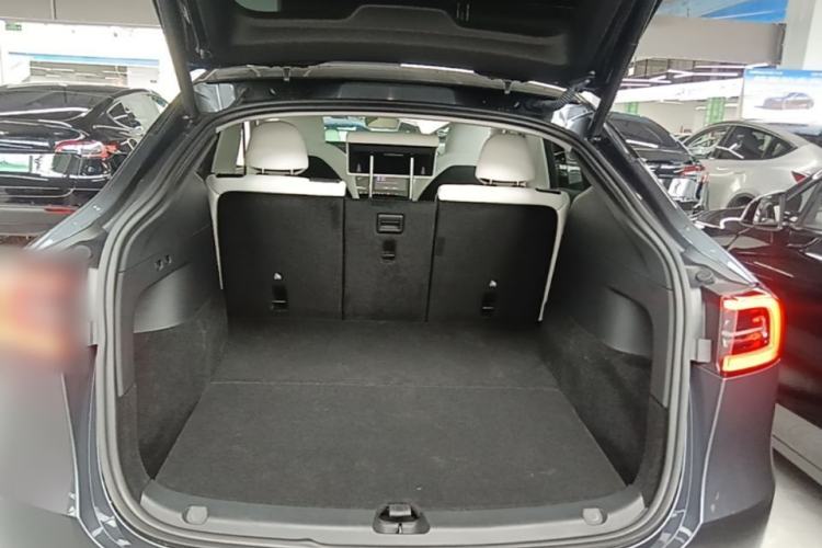 Used Tesla Model Y 2023 Rear-Wheel-Drive Version Trunk