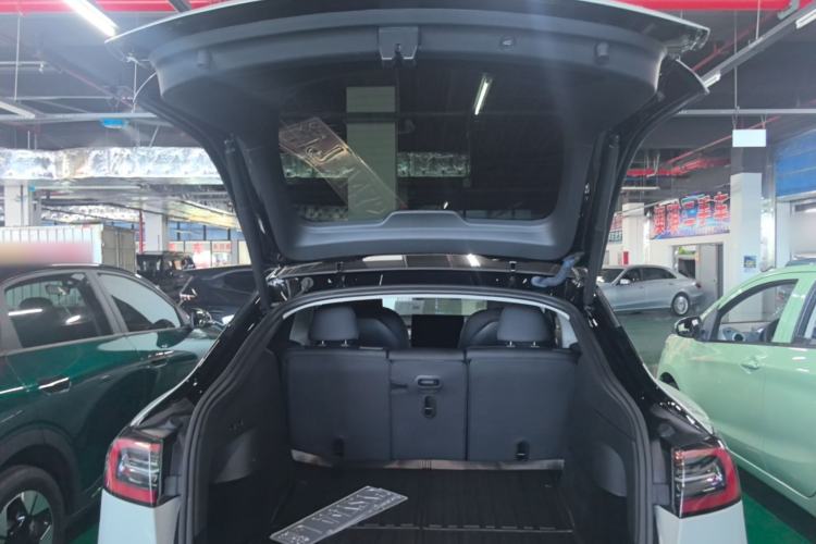 Used Tesla Model Y 2023 Rear-Wheel-Drive Version Trunk