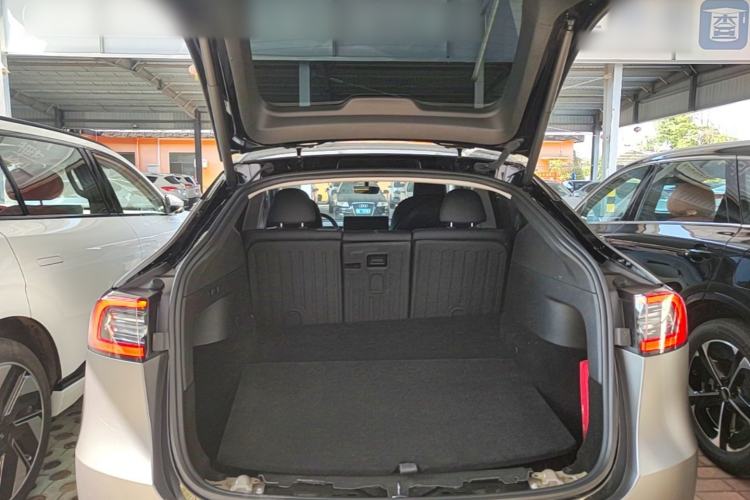 Used Tesla Model Y 2023 Rear-Wheel-Drive Version Trunk