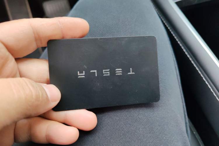 Used Tesla Model Y 2023 Long-Range All-Wheel-Drive Version Vehicle Key