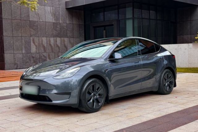 Used Tesla Model Y 2023 Rear-Wheel-Drive Version