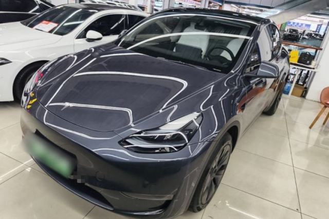 Used Tesla Model Y 2023 Long-Range All-Wheel-Drive Version