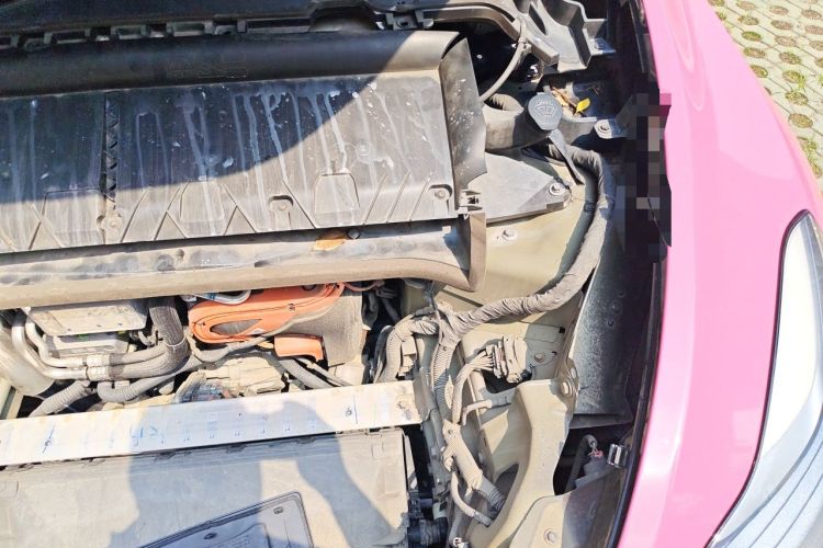 Used Tesla Model Y 2023 Long-Range All-Wheel-Drive Version Engine Bay Left