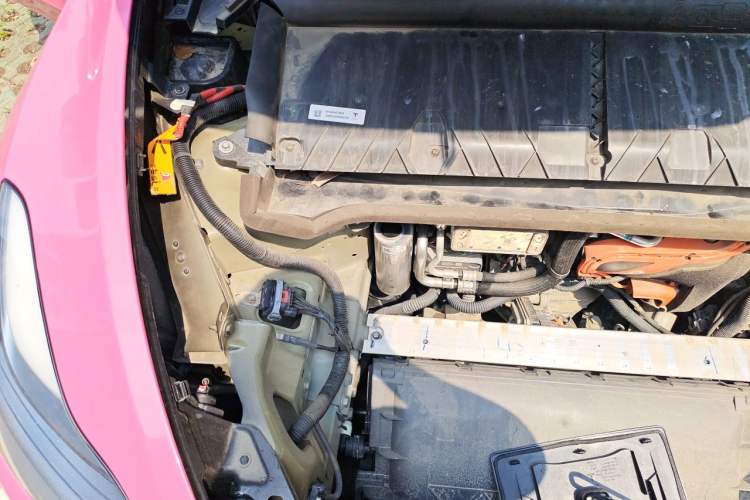 Used Tesla Model Y 2023 Long-Range All-Wheel-Drive Version Engine Bay Right