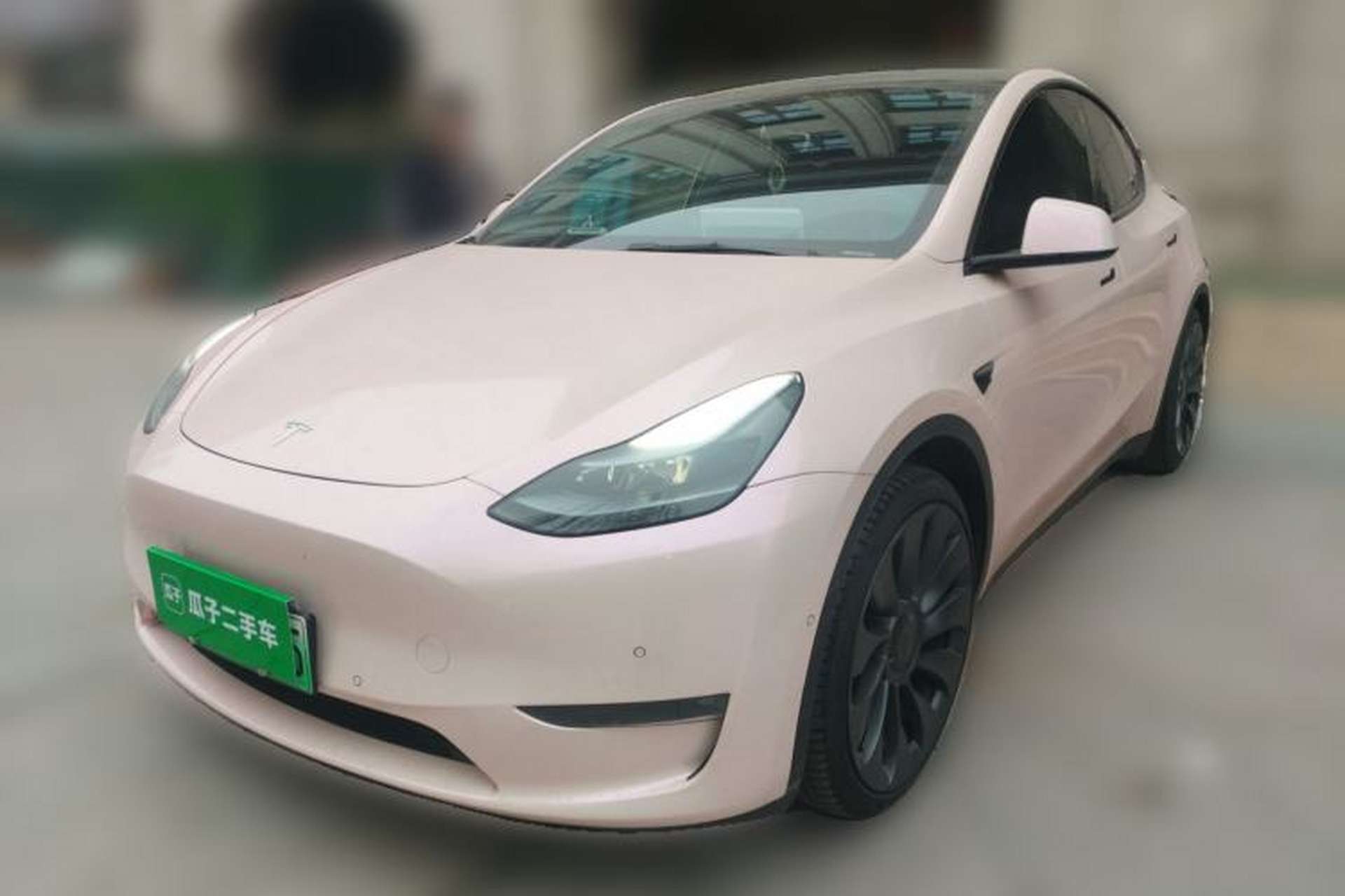 Used Tesla Model Y 2023 High-Performance All-Wheel-Drive Version Front Left 45 Deg