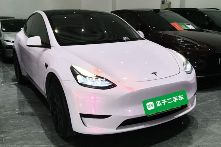 Used Tesla Model Y 2023 Rear-Wheel-Drive Version Front Right 45 Deg