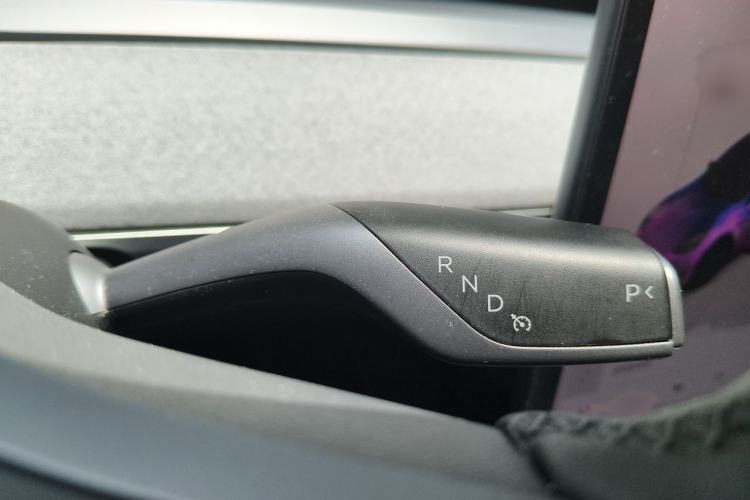 Used Tesla Model Y 2023 Rear-Wheel-Drive Version Gear Lever