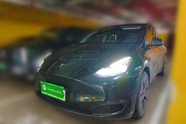 Used Tesla Model Y 2023 Long-Range All-Wheel-Drive Version